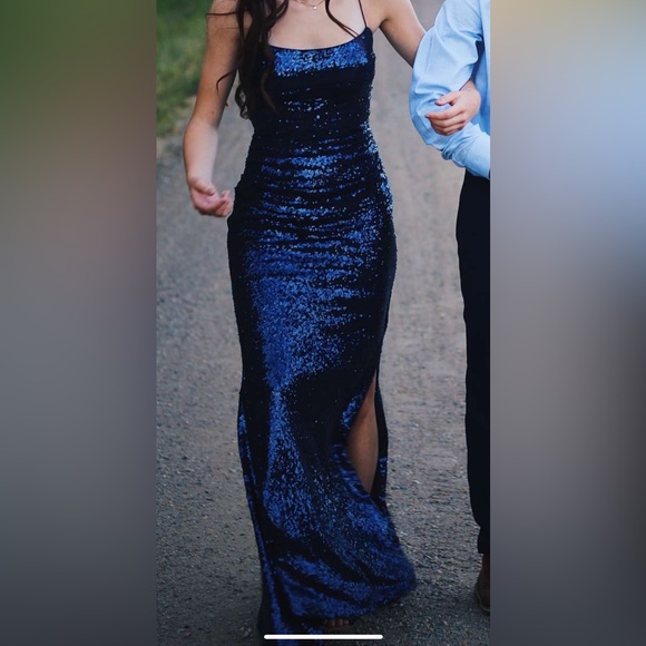 Grad/Prom dress - Picture 1 of 4